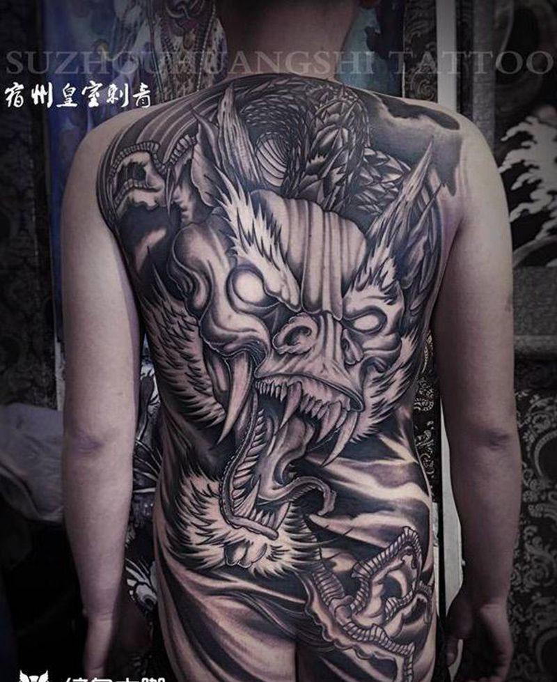 2017年作品。恶龙纹身图片_臀部背部老传统新传统纹身图案