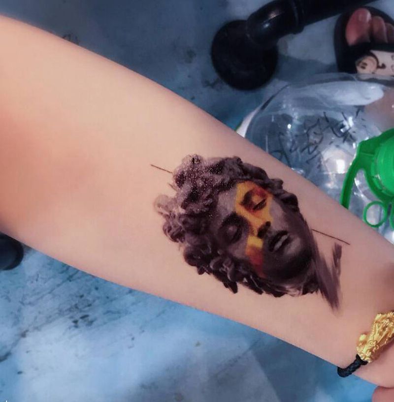 石膏头纹身图片_手臂欧美写实纹身图案