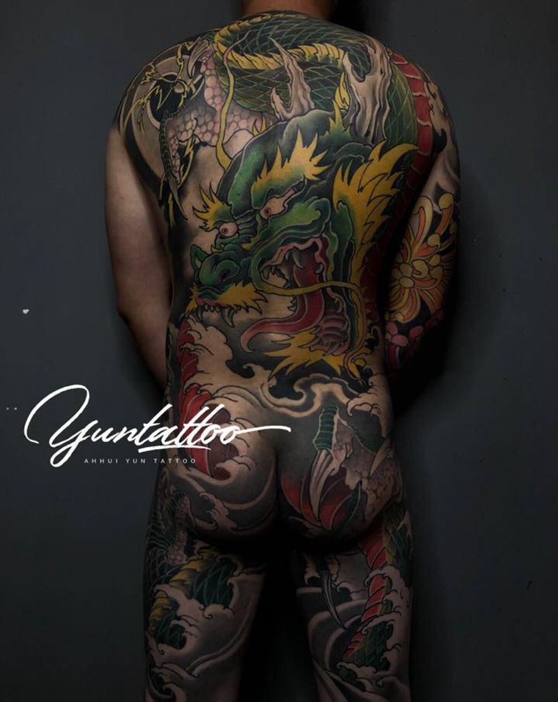 青龙纹身图片_背部臀部老传统新传统满背龙龙青龙纹身图案