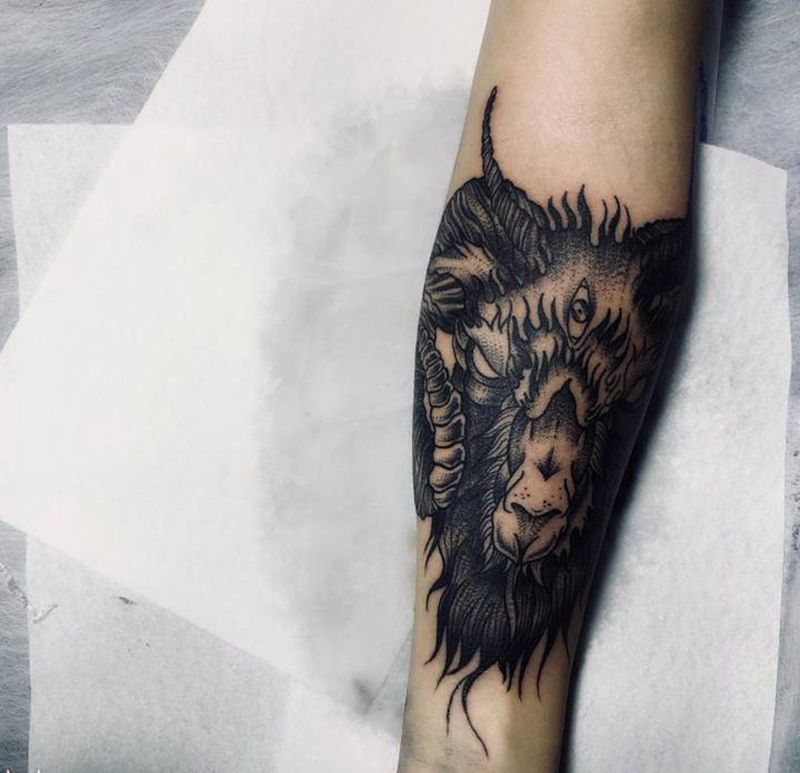 暗黑风格 黑山羊纹身图片_手臂点刺纹身图案