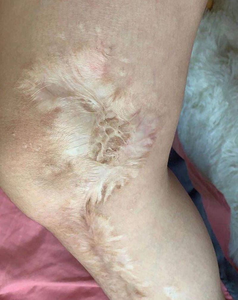 凤凰纹身图片_腿部水彩水墨凤凰纹身图案