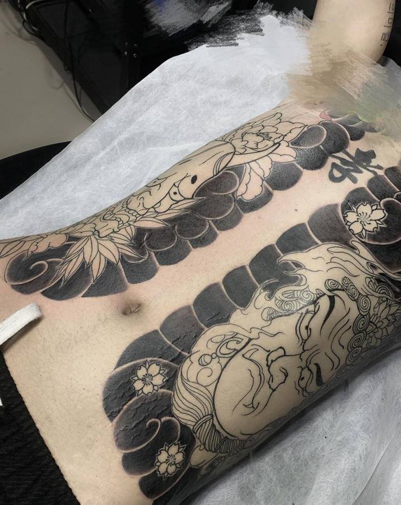 日式开衫  未完成纹身图片_腹部老传统纹身图案