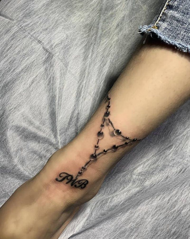 脚链纹身纹身图片_腿部欧美写实纹身图案