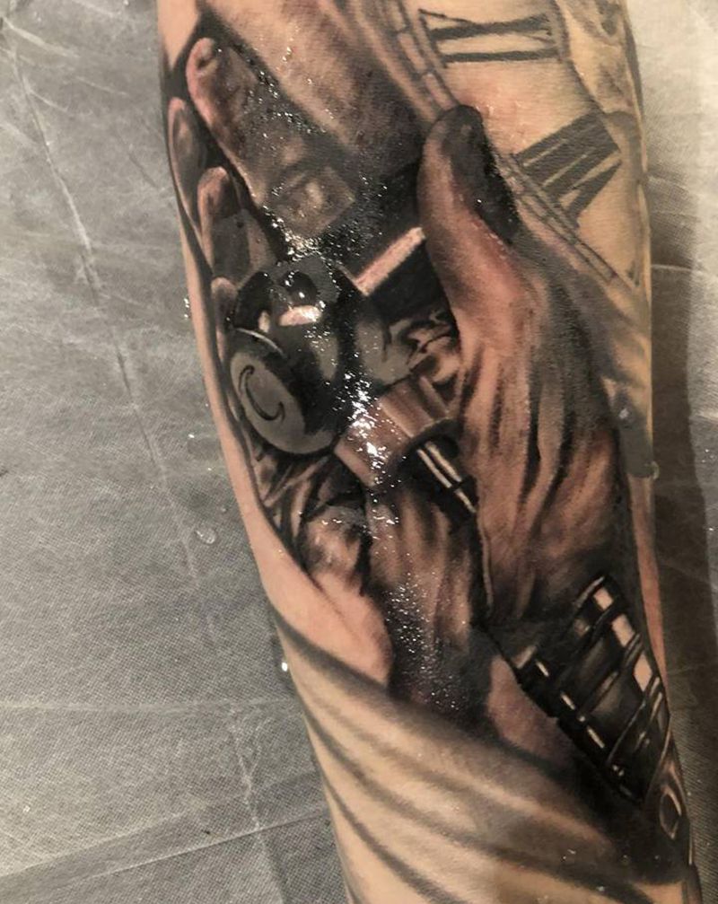 夏安纹身图片_手臂欧美写实纹身图案