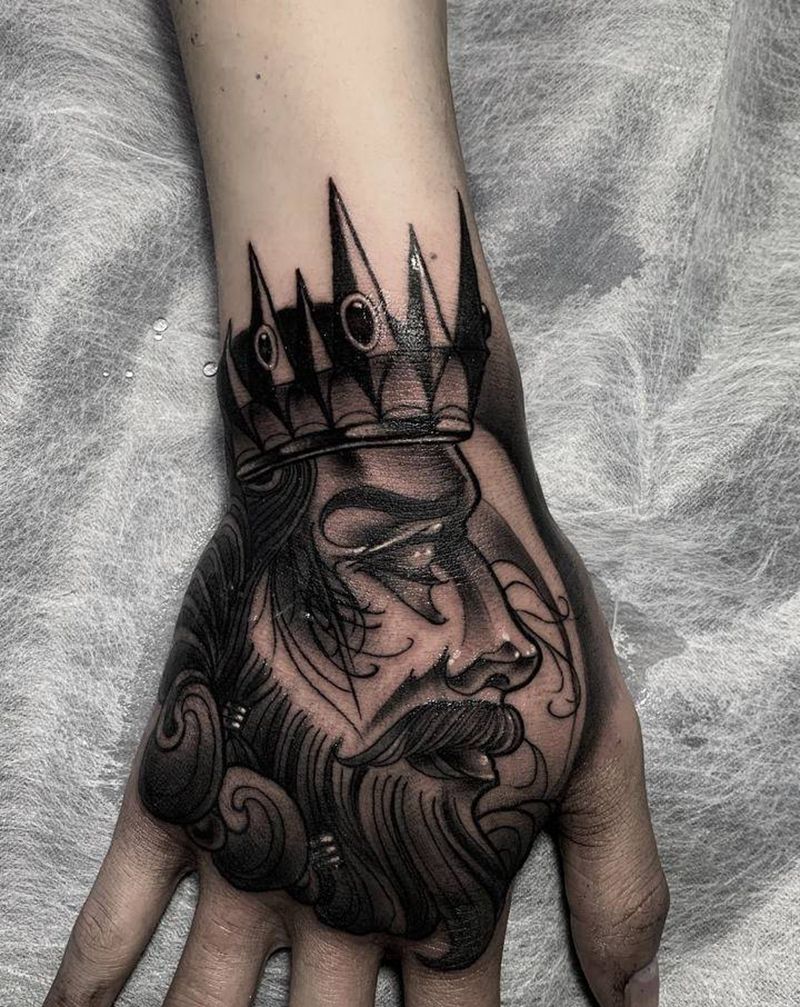 手背人物纹身纹身图片_手部Old School纹身图案