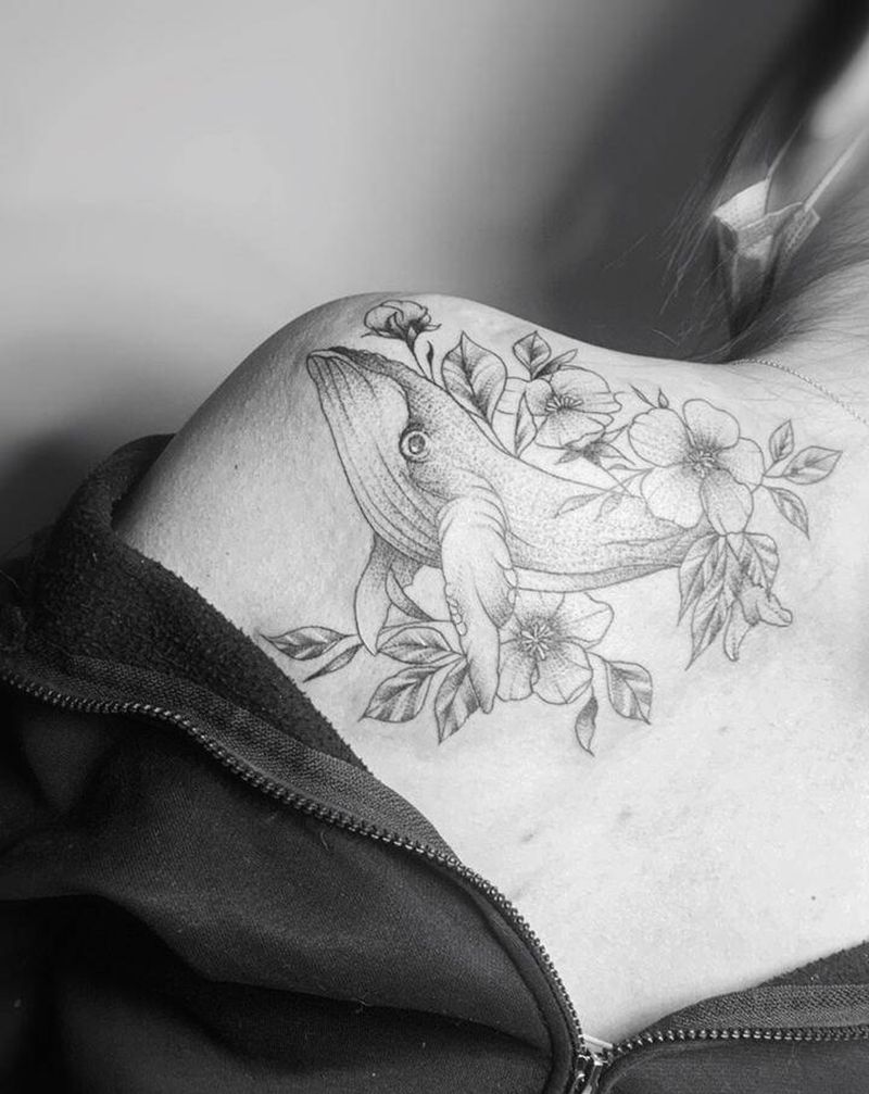 鲸纹身图片_背部纹身图案