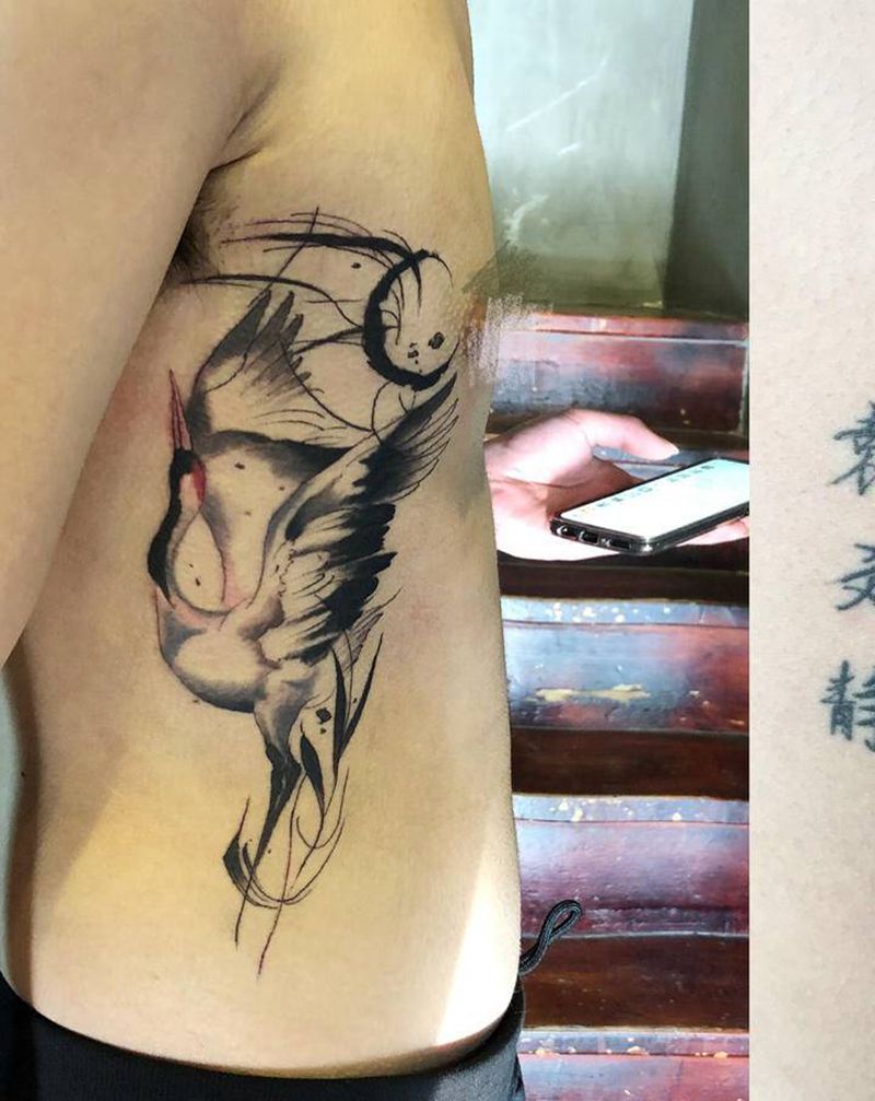 鹤纹身纹身图片_腰部纹身图案