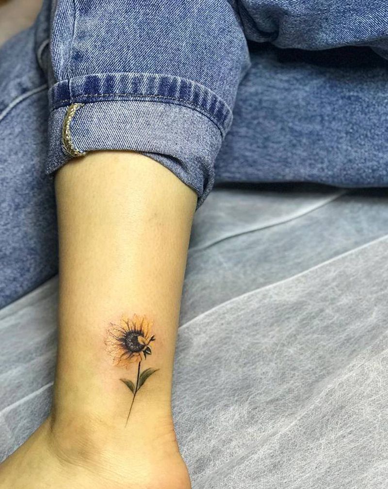 向日葵纹身图片_脚部纹身图案
