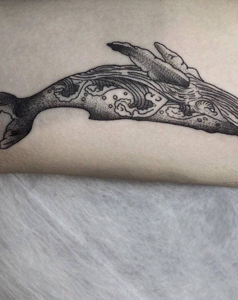 鲸纹身图片_手臂纹身图案