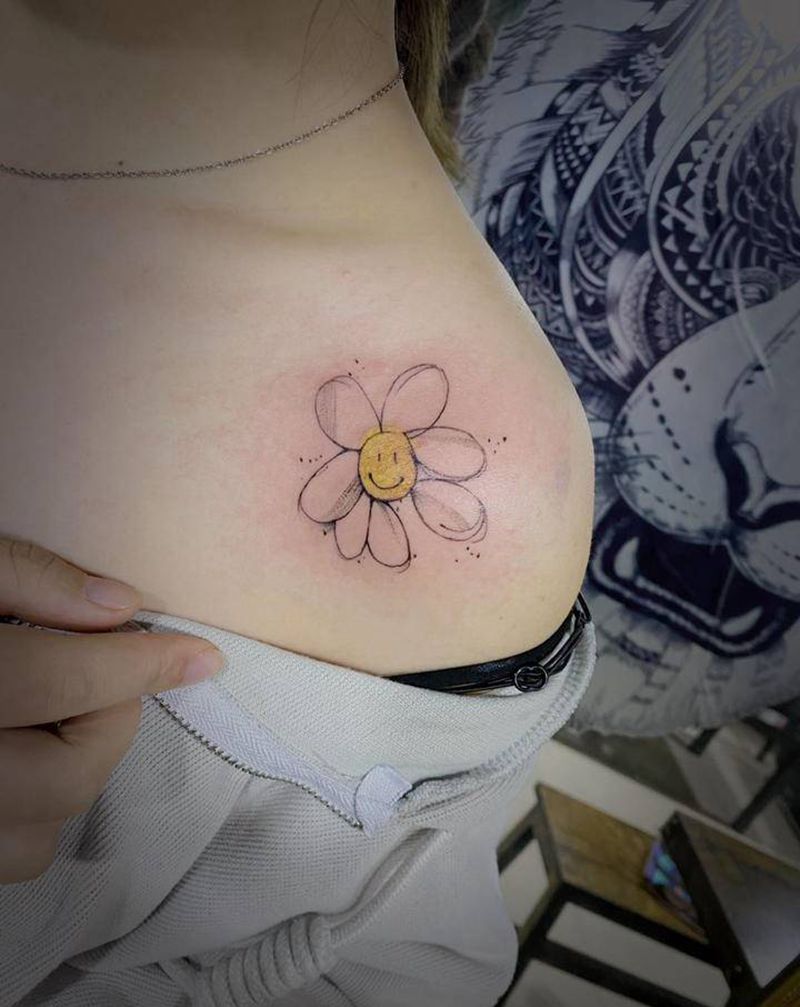 小雏菊纹身图片_胸部New School点刺纹身图案