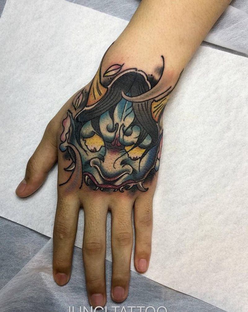 手背班若纹身图片_手部纹身图案