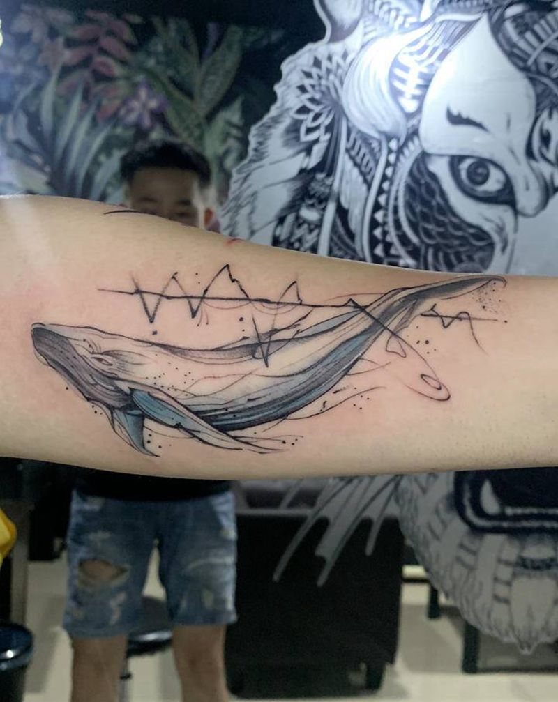 鲸鱼纹身纹身图片_手臂水墨点刺纹身图案