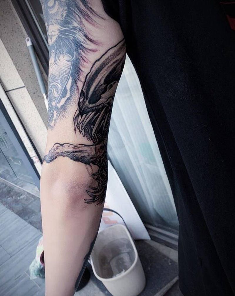 暗黑系写实纹身图片_手臂欧美写实点刺纹身图案