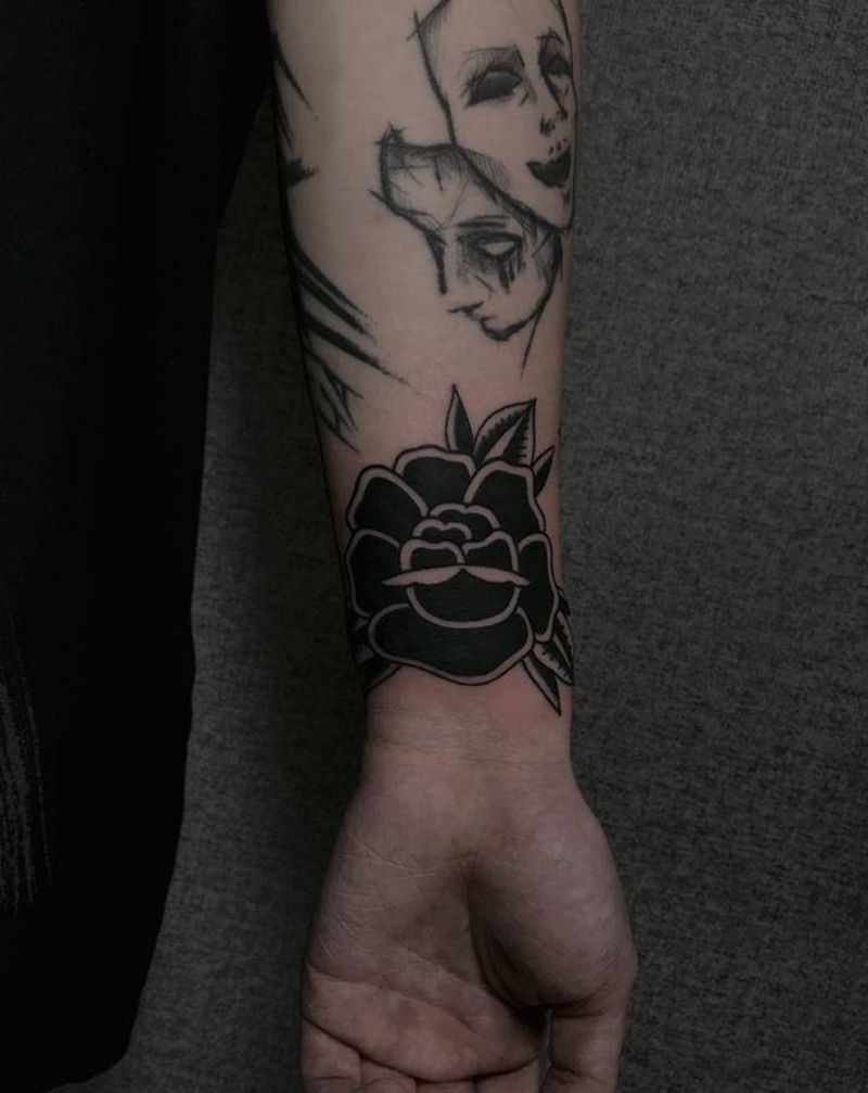 old school玫瑰花纹身图片_手臂手部Old School纹身图案