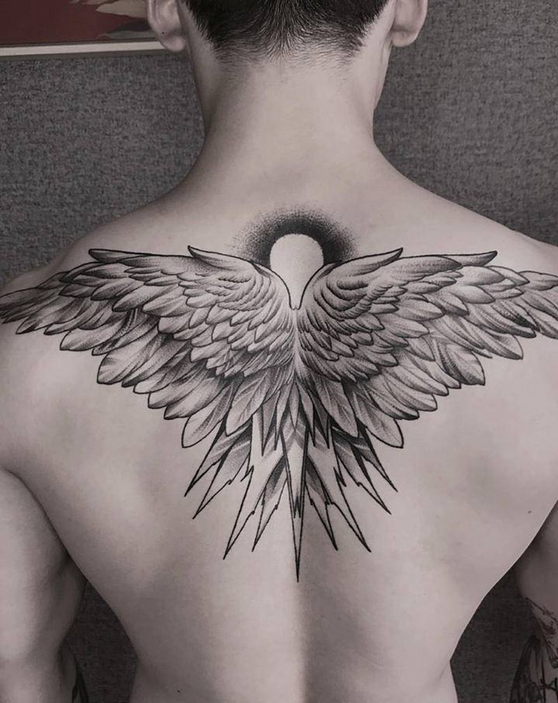 天使之翼纹身图片_肩部背部点刺新传统翅膀纹身图案