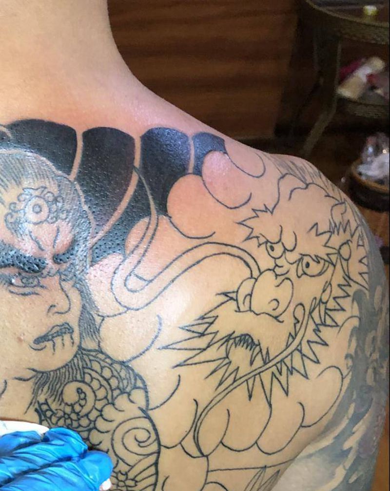 部分雾面纹身图片_背部老传统纹身图案