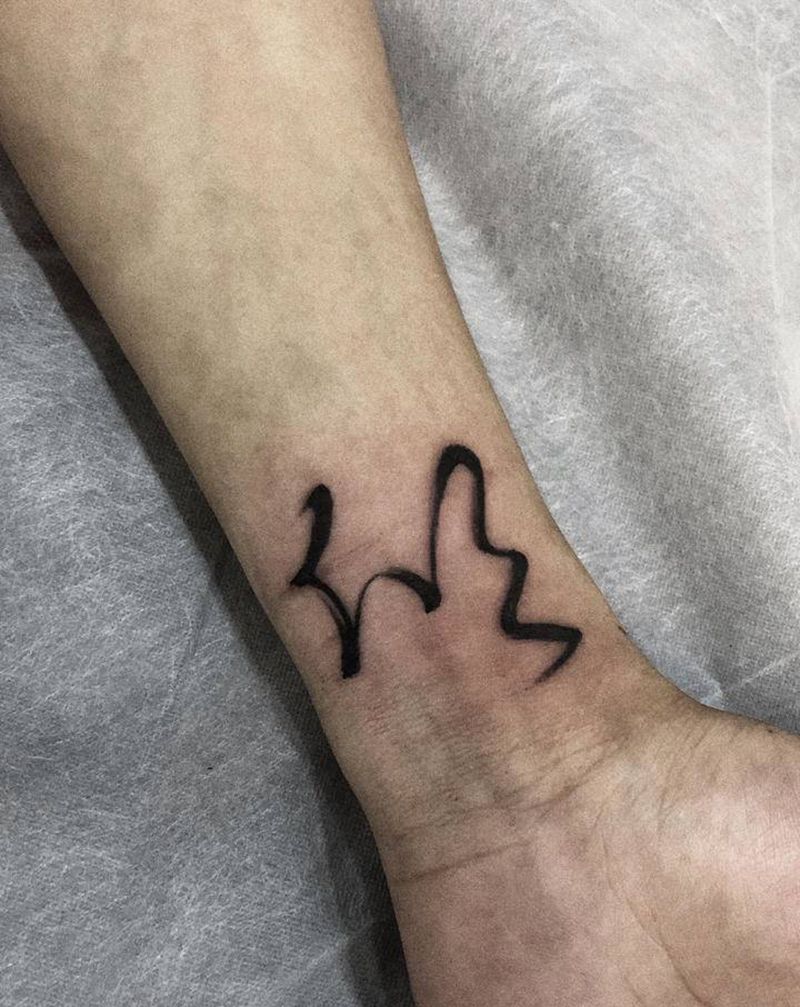 欣纹身图片_手臂水墨纹身图案