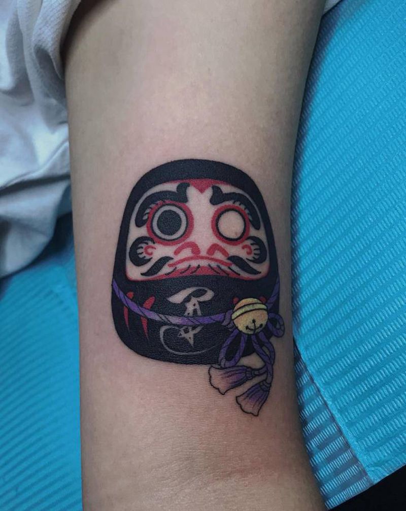 达摩蛋纹身图片_手臂肩部老传统日式纹身图案