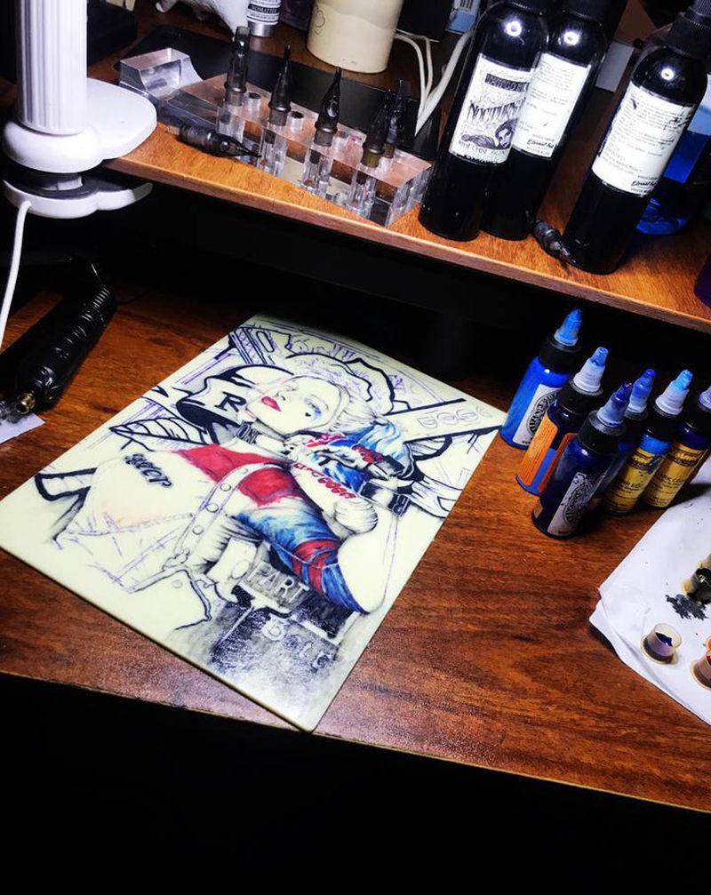 小丑女练习皮未完纹身图片_欧美写实纹身图案