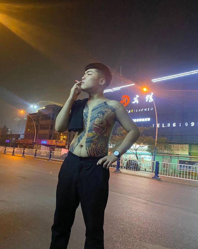 买家秀纹身图片_腹部老传统纹身图案