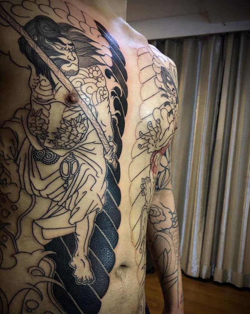 开衫纹身图片_背部老传统纹身图案