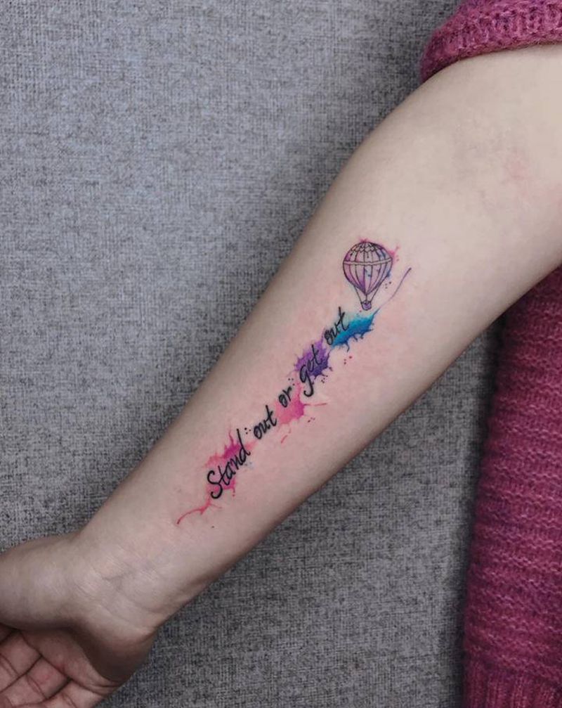 水彩纹身纹身图片_手臂水彩水墨热气球纹身图案
