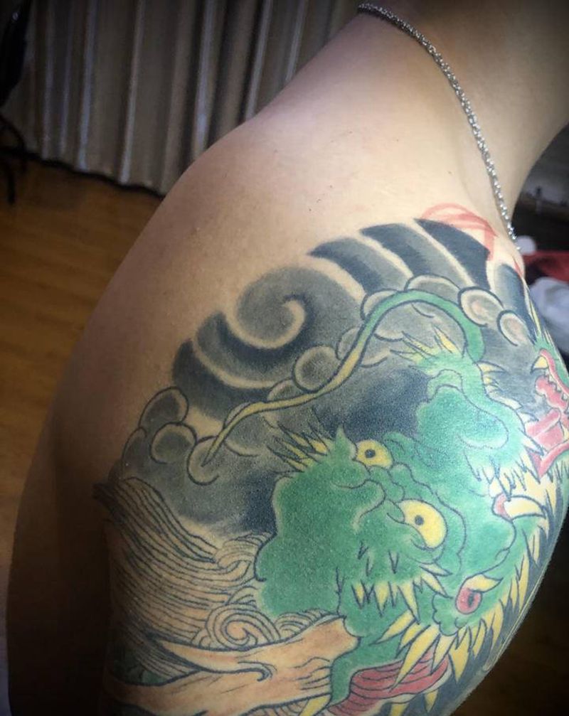 修改添加纹身图片_胸部手臂老传统纹身图案