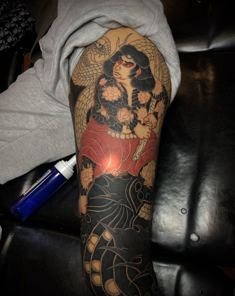 耗时30未完纹身图片_腿部老传统纹身图案