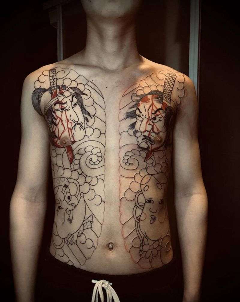 开衫纹身图片_腹部老传统纹身图案