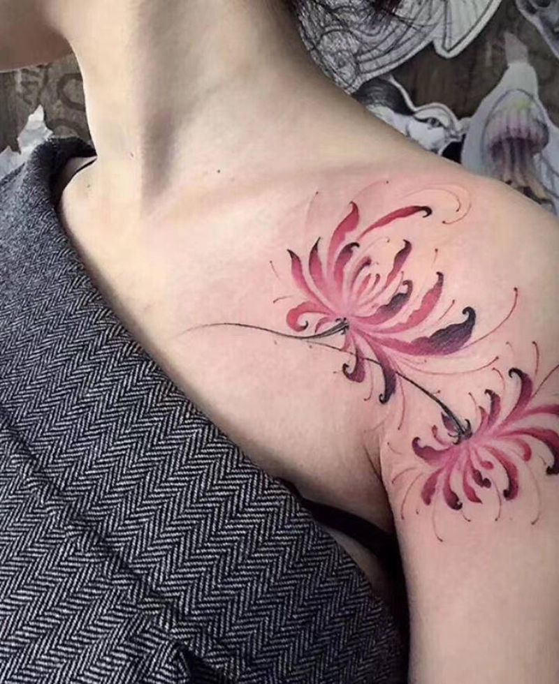 彼岸花纹身胸口纹身纹身图片_肩部背部水彩水墨纹身图案