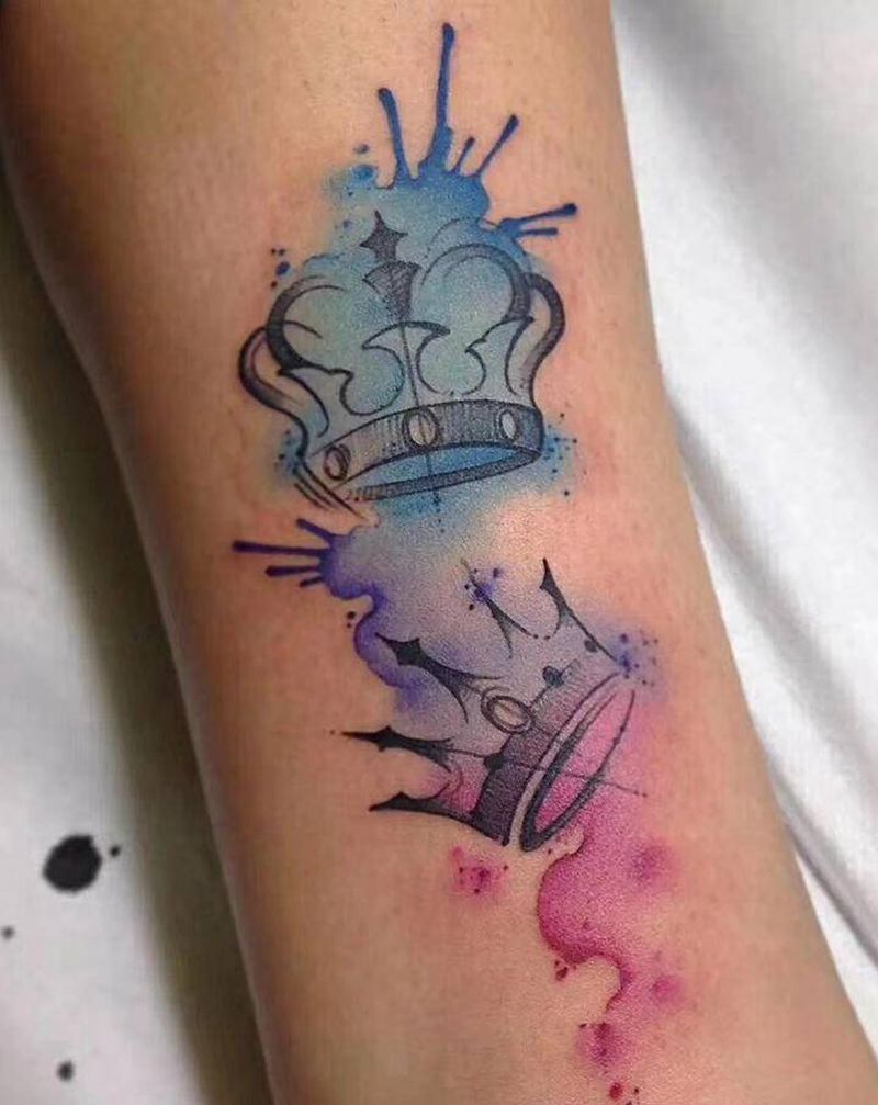 水彩皇冠纹身纹身图片_手臂腿部水彩水墨纹身图案