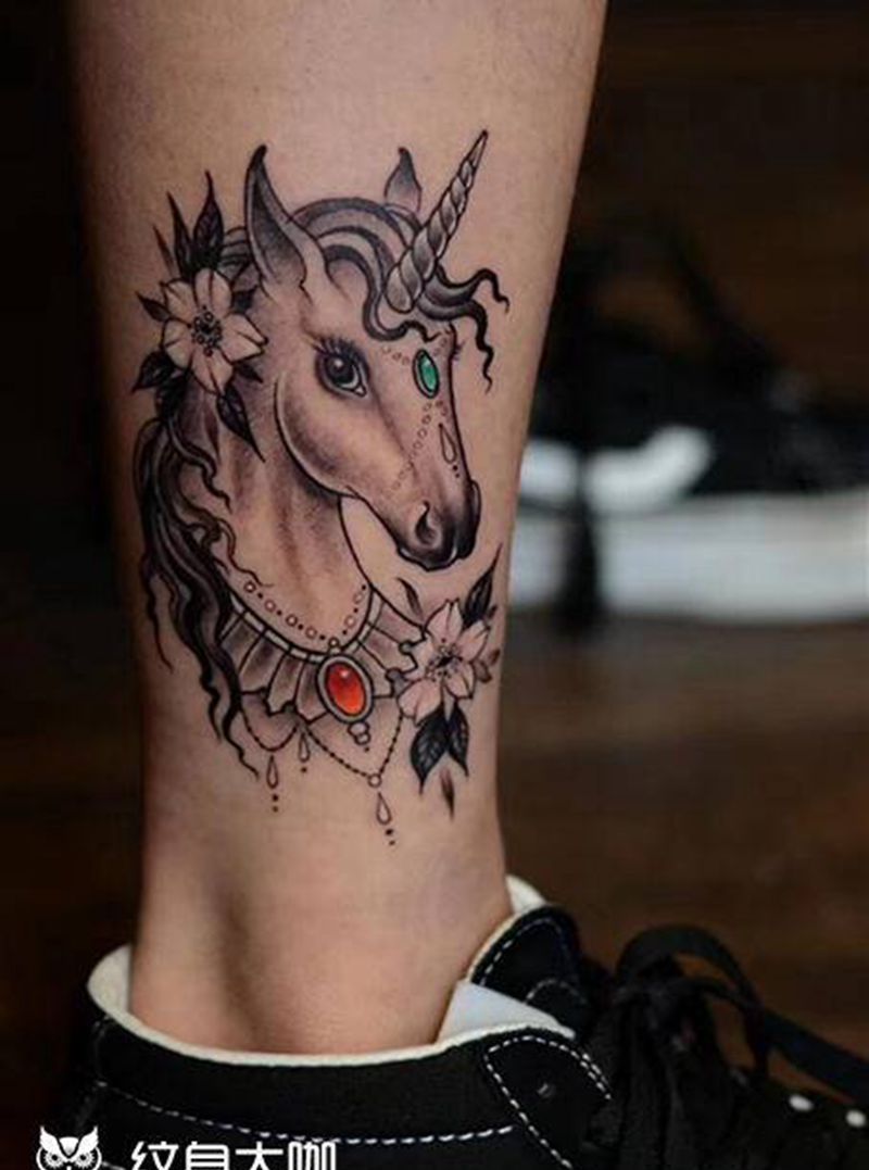 小腿独角兽纹身纹身图片_腿部手臂Old SchoolNew School纹身图案