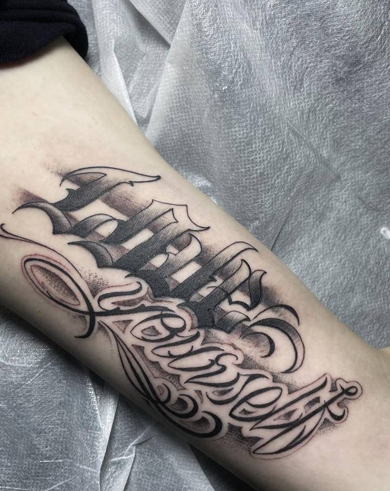 花体英文  爱自己纹身图片_手臂花体字纹身图案