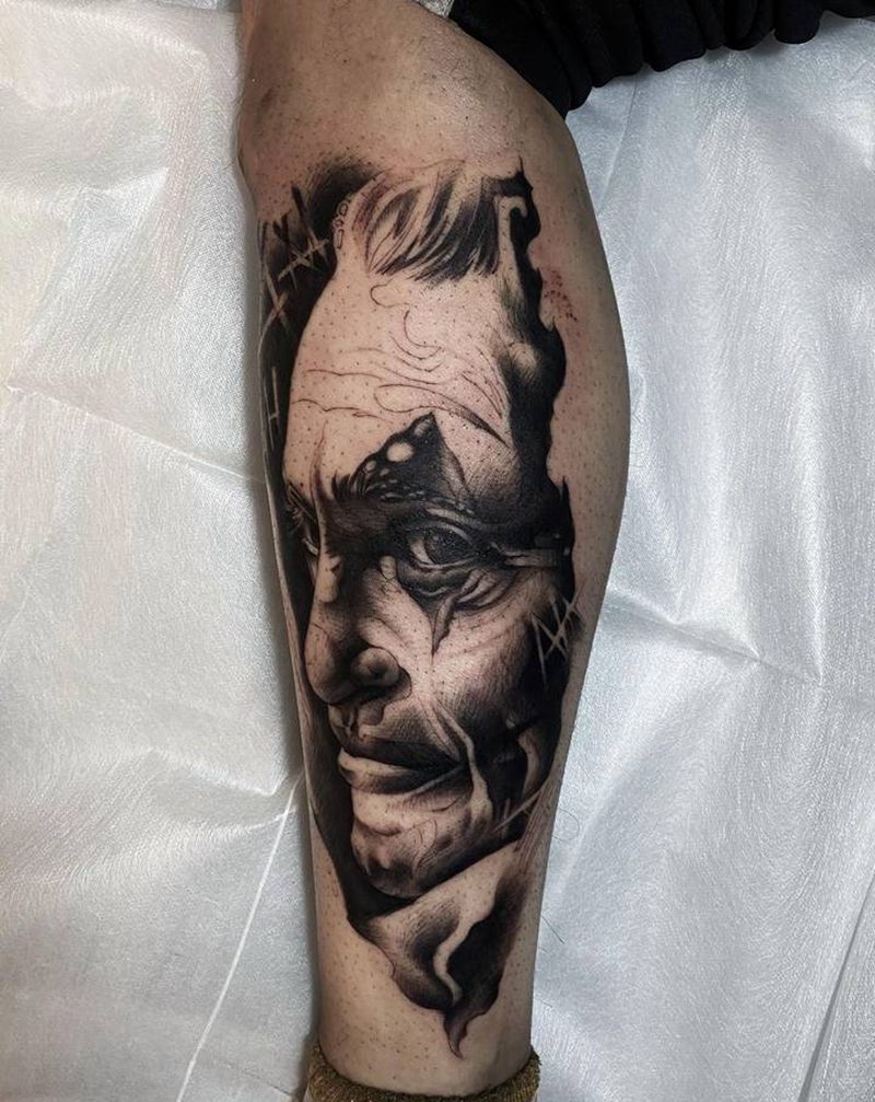 写实小丑纹身图片_腿部欧美写实纹身图案