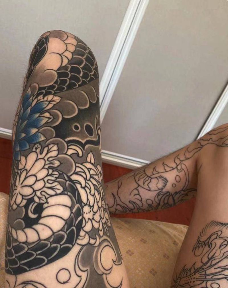 老传统蛇  未完成纹身图片_腿部老传统纹身图案