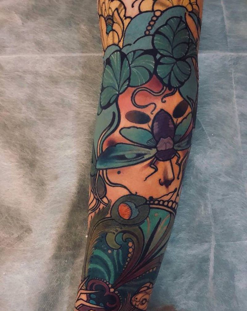 蜻蜓纹身图片_手臂New School纹身图案