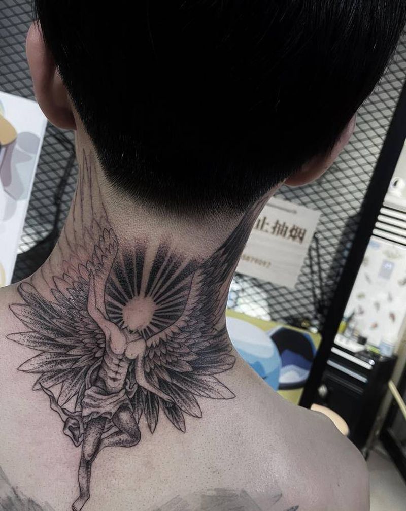 权志龙同款堕落天使纹身图片_颈部欧美写实纹身图案