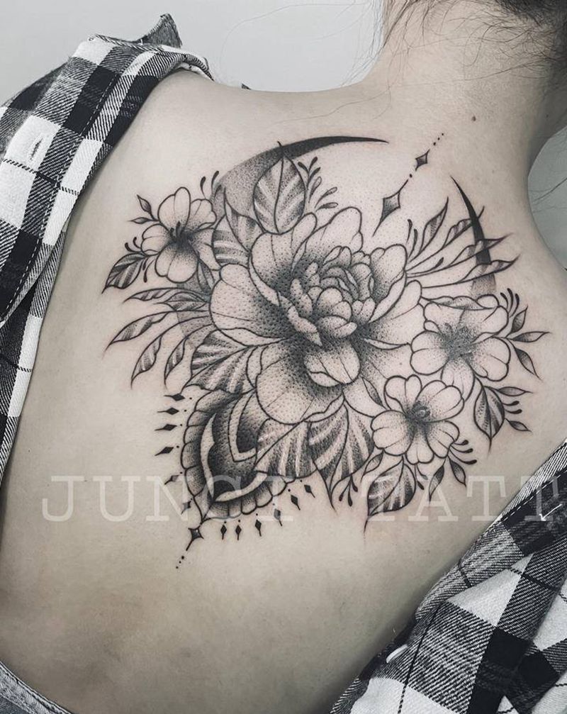 素花纹身纹身图片_背部纹身图案