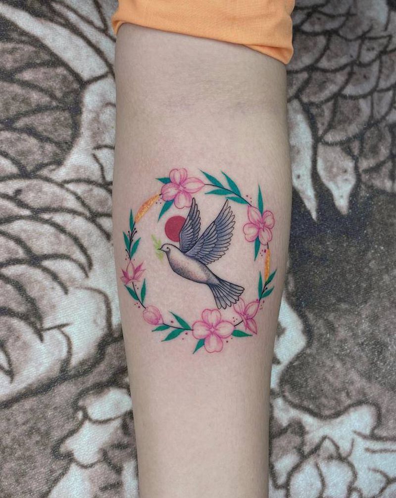 鸽子花环纹身图片_手臂手部小清新纹身图案