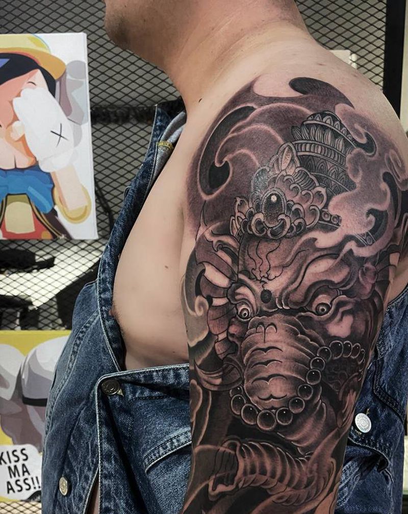 黑灰象财神纹身图片_手臂新传统纹身图案