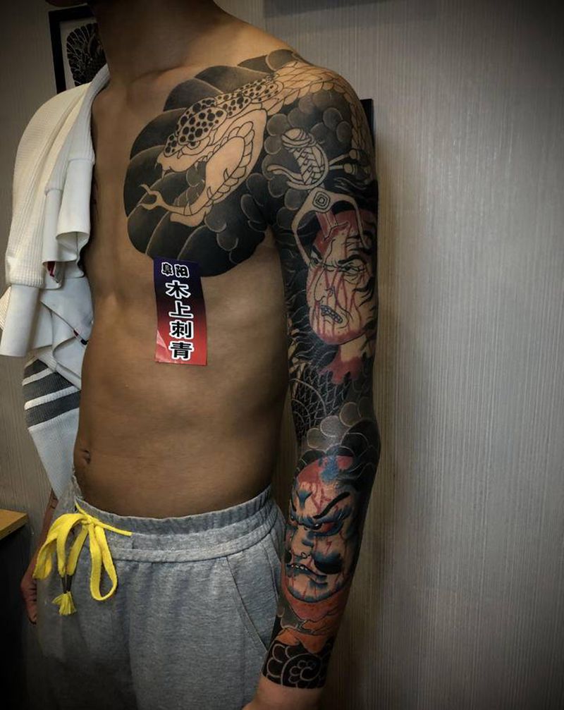 全甲未完纹身图片_手臂老传统纹身图案