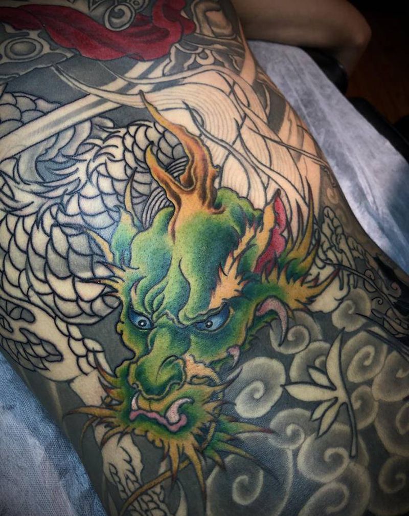 修改作品  重彩龙纹身图片_背部新传统纹身图案