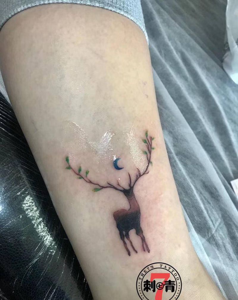 小鹿2纹身图片_手臂腿部水墨New School纹身图案