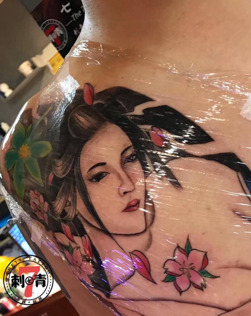 接图 右侧非本店作品纹身图片_胸部腹部老传统新传统纹身图案