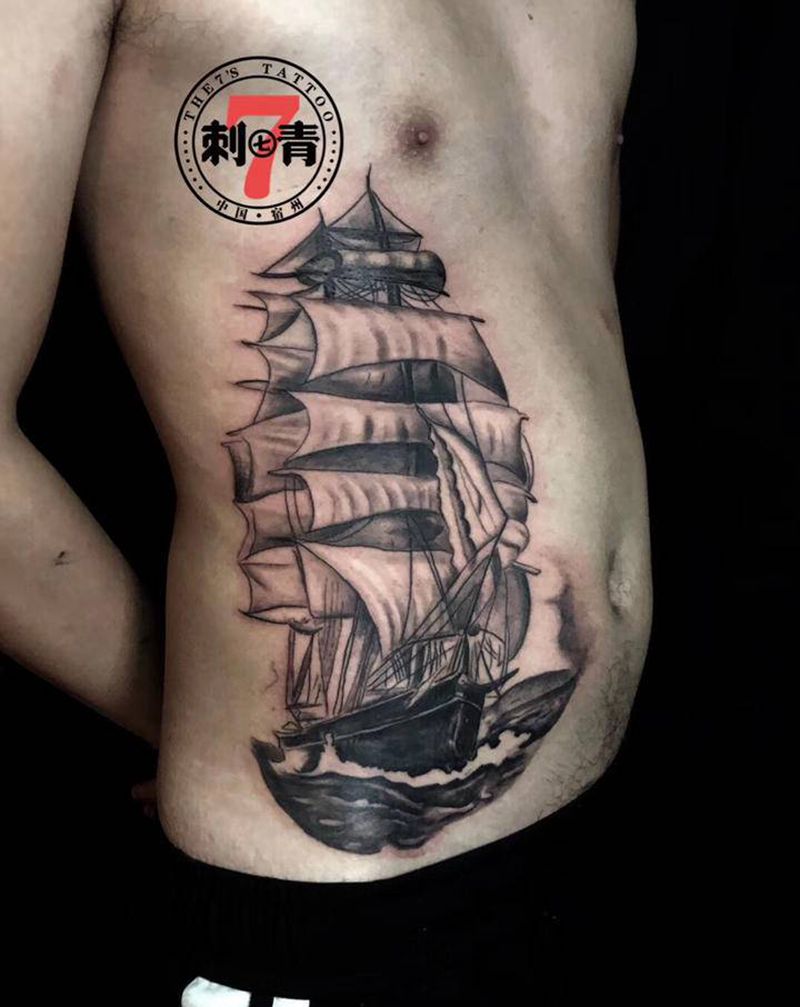 帆船纹身图片_胸部腹部New School欧美写实纹身图案