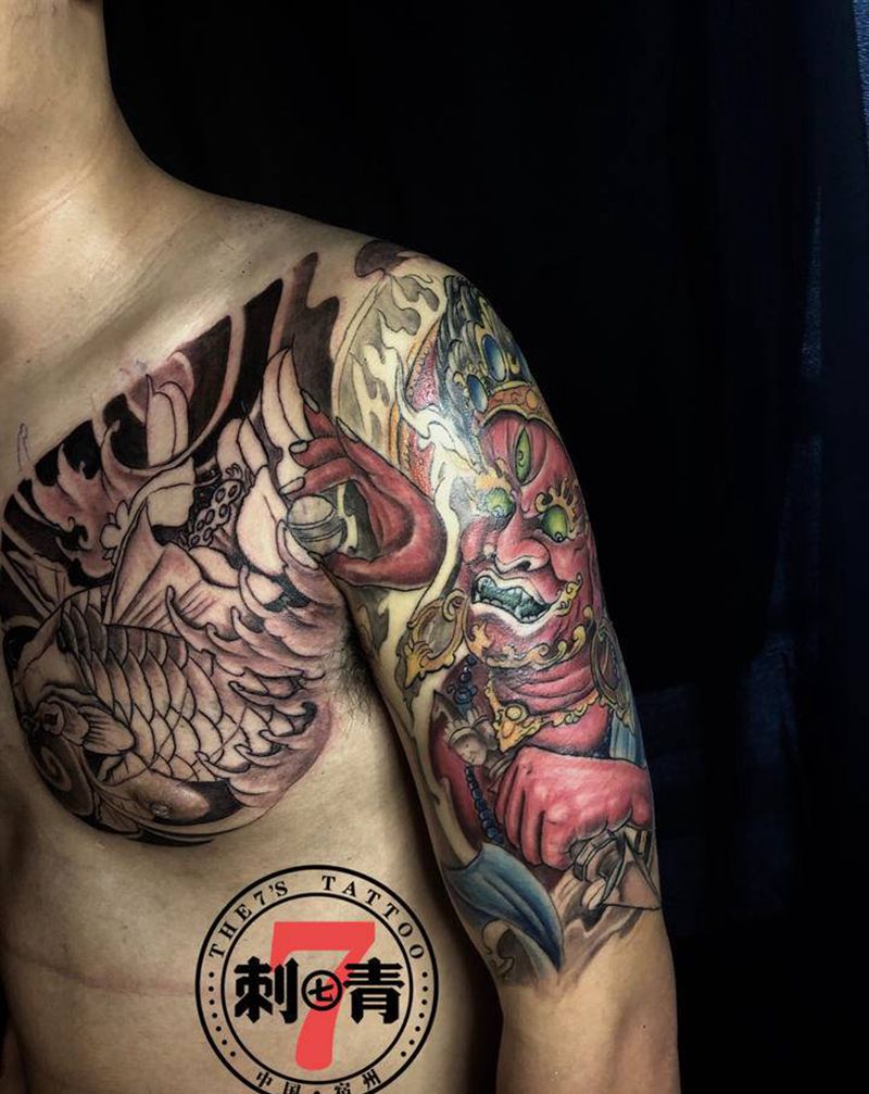 护法 鲤鱼半胛未完成纹身图片_胸部手臂老传统新传统纹身图案