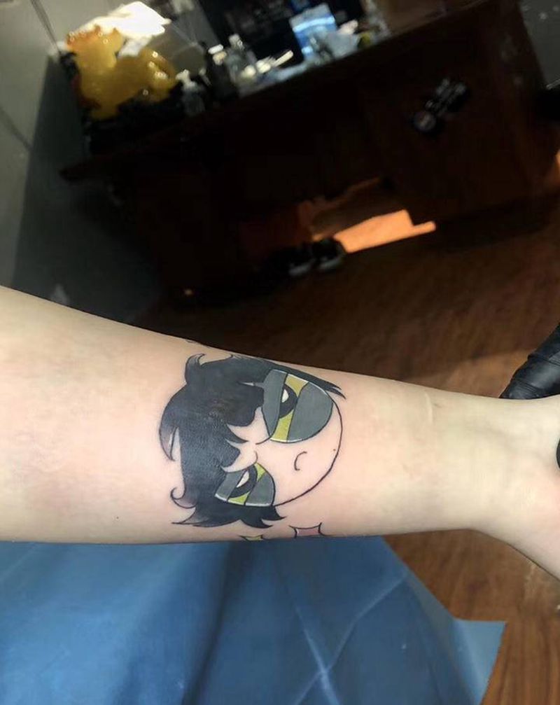 遮盖胎记纹身图片_手臂手部New School卡通纹身图案