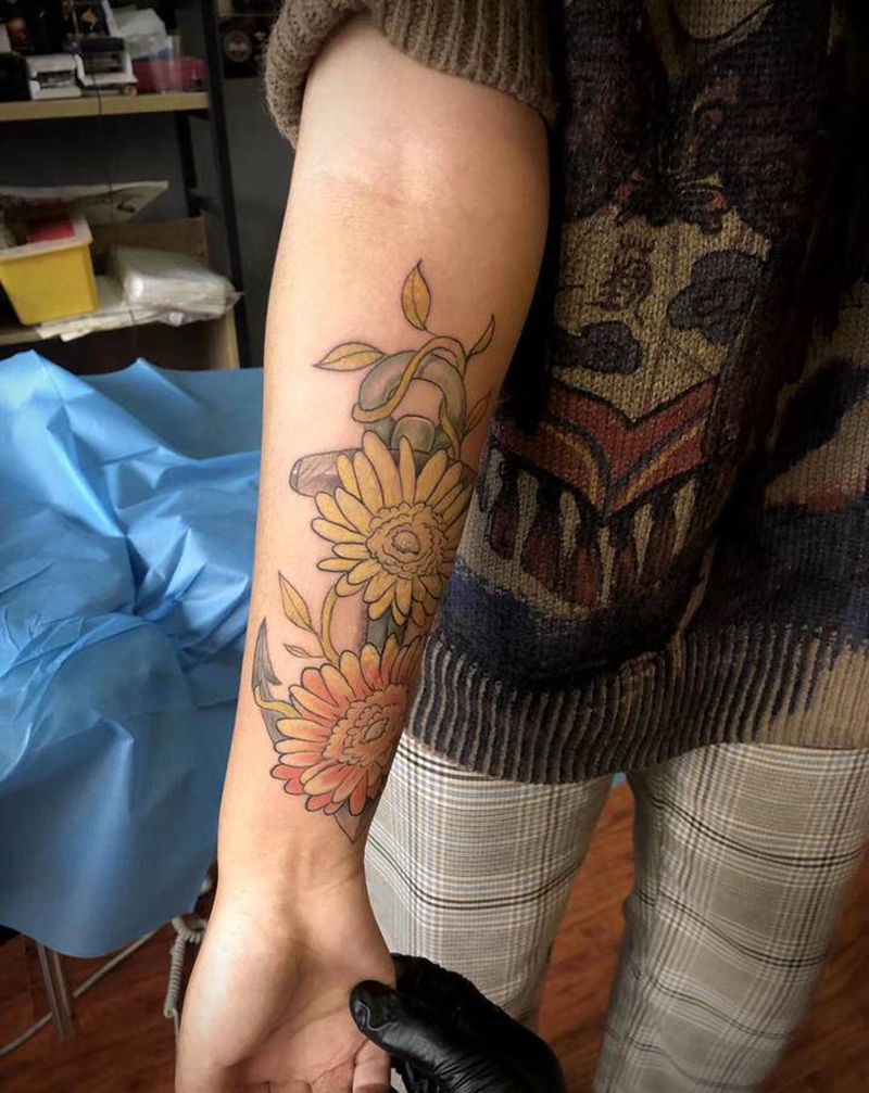 疤痕遮盖纹身图片_手臂手部New SchoolOld School纹身图案