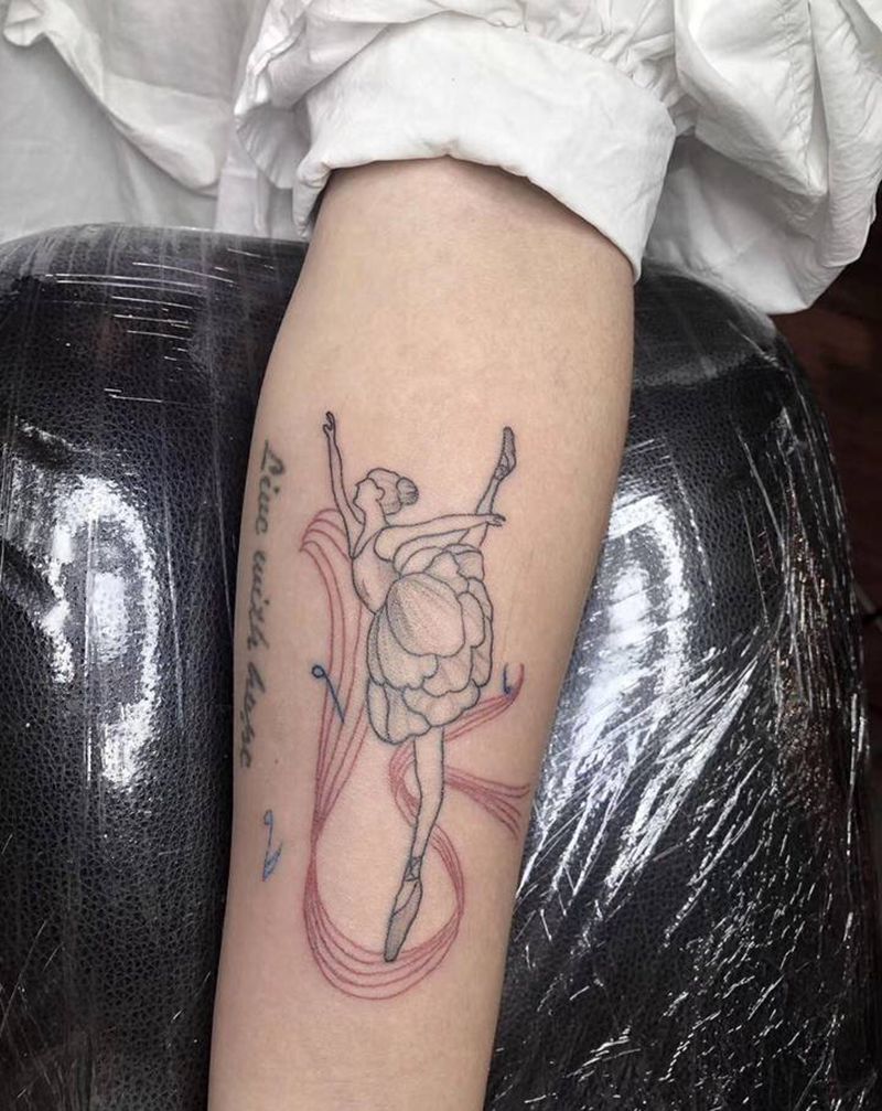 小作 芭蕾纹身图片_手臂手部New School点刺纹身图案