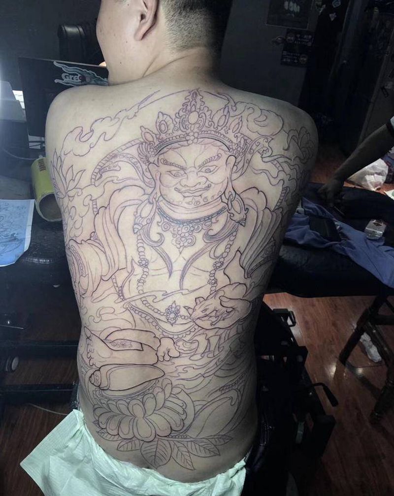 黄财神线条纹身图片_腹部背部老传统新传统纹身图案